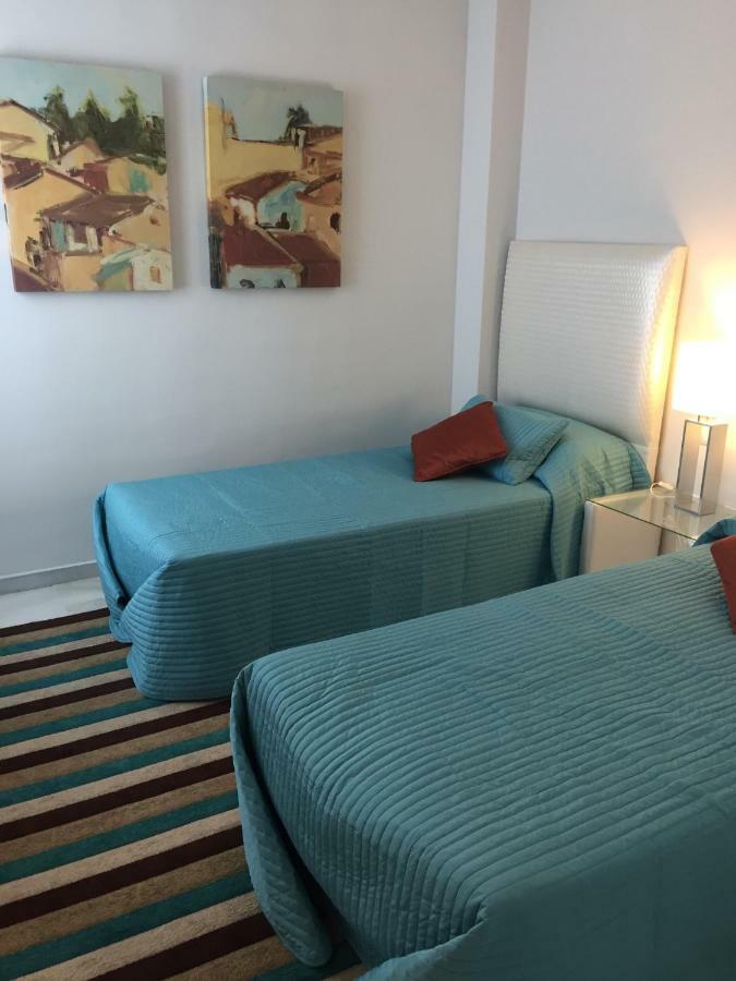 Beautiful 2 Bedroom Apartment @ Puerto Banus! マルベーリャ エクステリア 写真