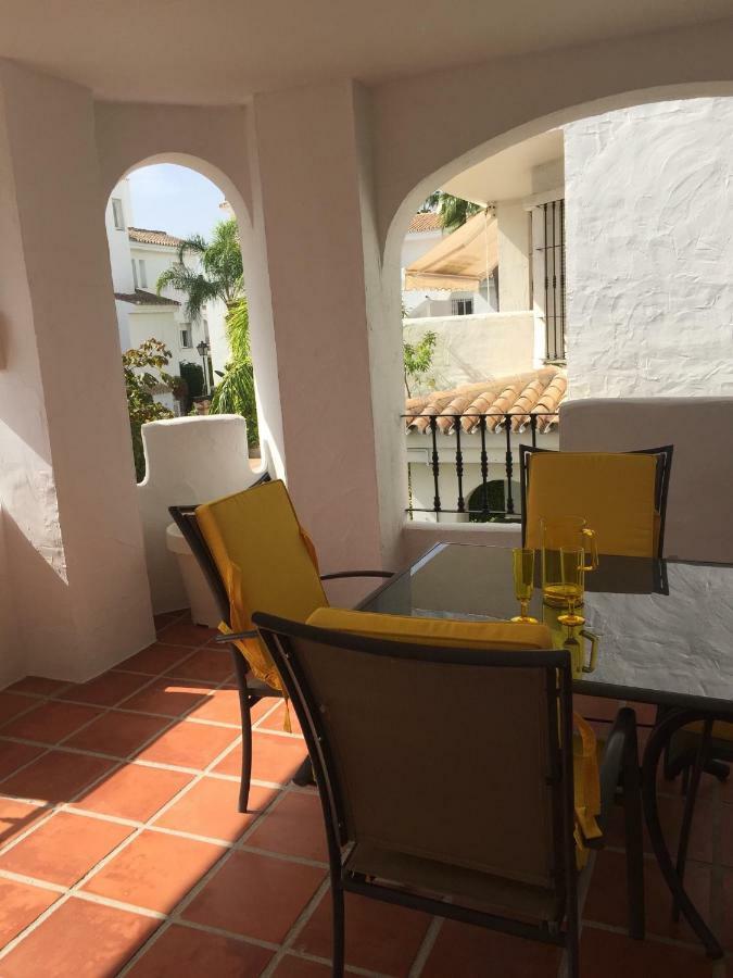 Beautiful 2 Bedroom Apartment @ Puerto Banus! マルベーリャ エクステリア 写真